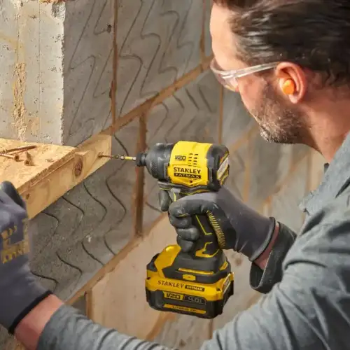 Aparafusador Impacto V20 18V Stanley SFMCF811D1T-QW